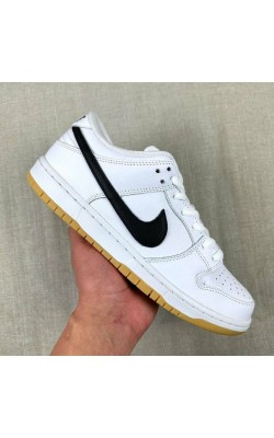 Nike Dunk white gum